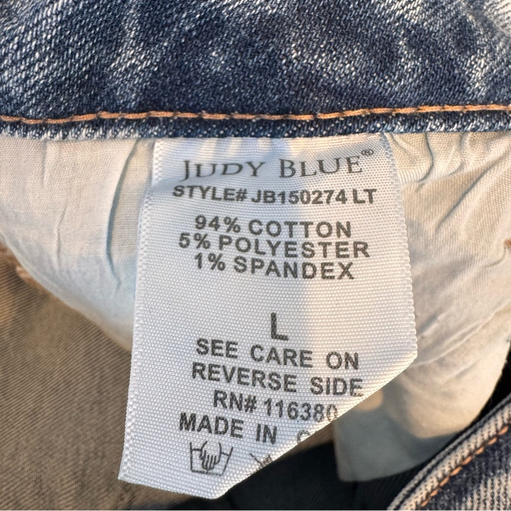 Judy Blue Elle High Rise Rhinestone Shorts Size Large - Picture 7 of 8